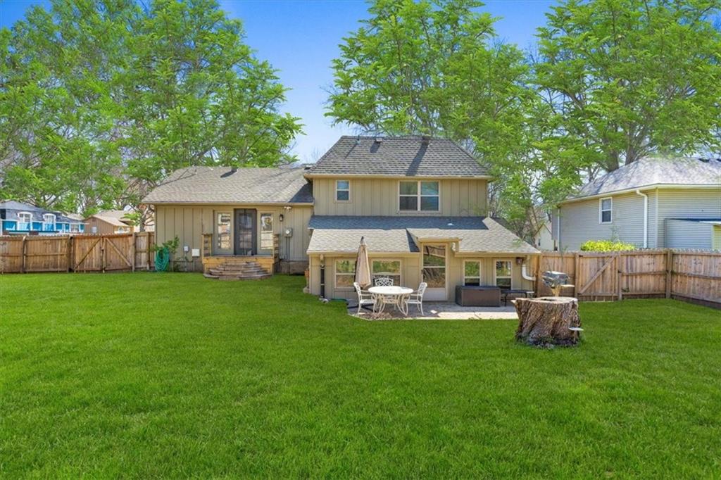 301 S Meadowbrook Lane