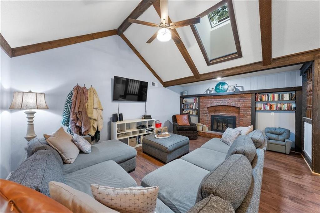 301 S Meadowbrook Lane