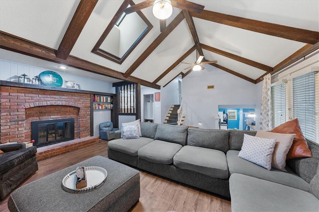 301 S Meadowbrook Lane