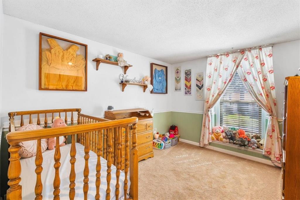 301 S Meadowbrook Lane