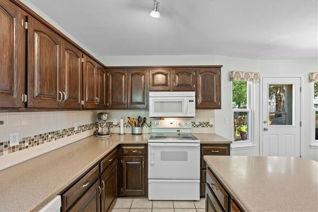 950 E Cavendish Trail