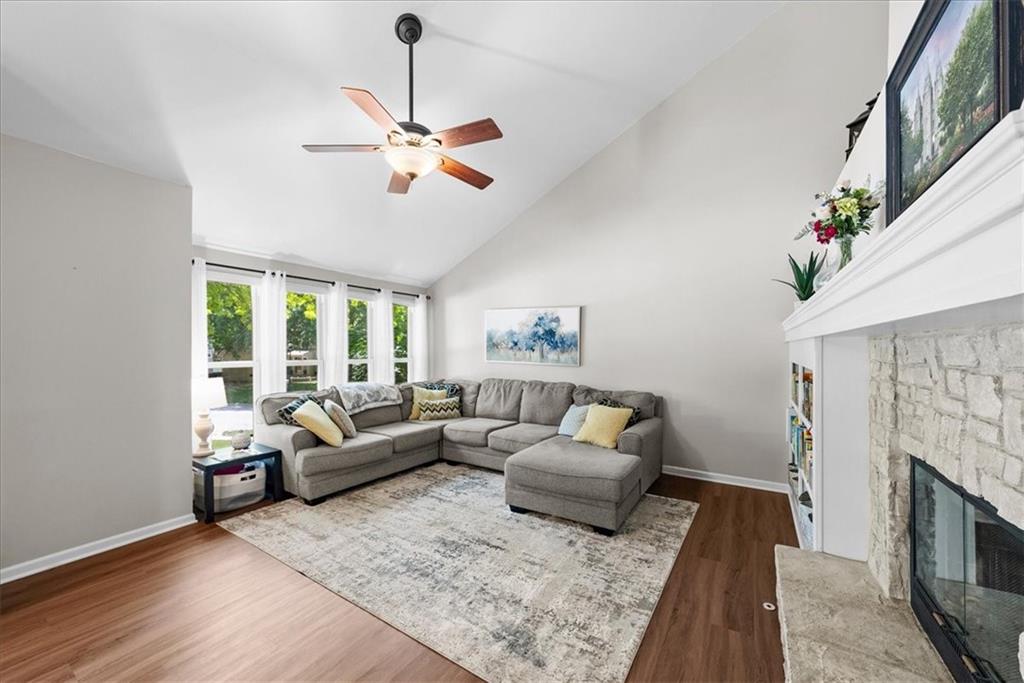 950 E Cavendish Trail