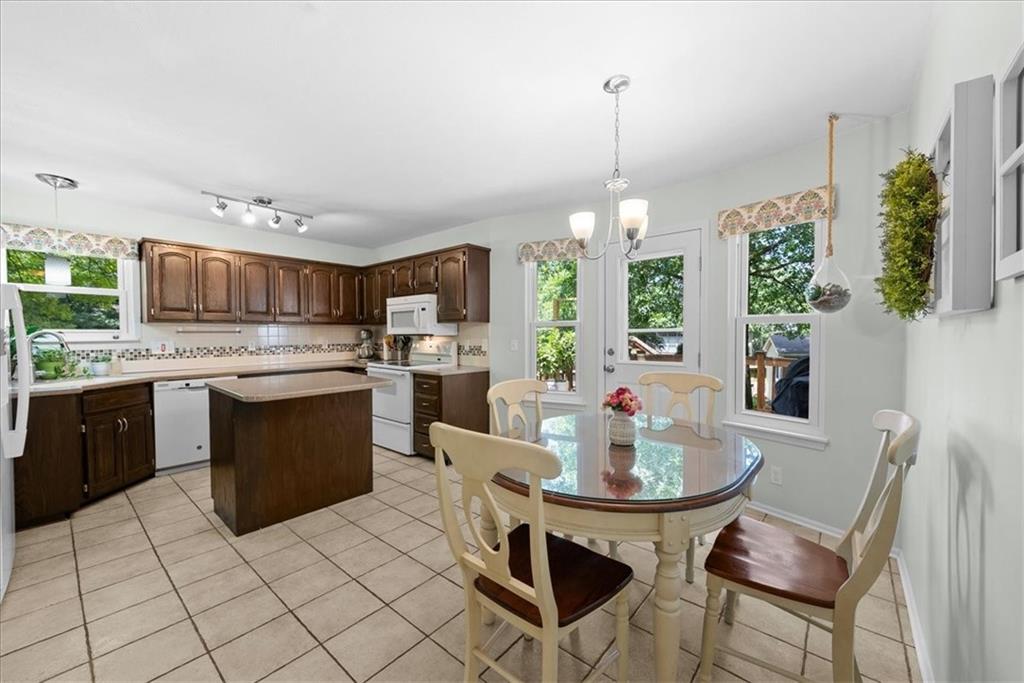 950 E Cavendish Trail