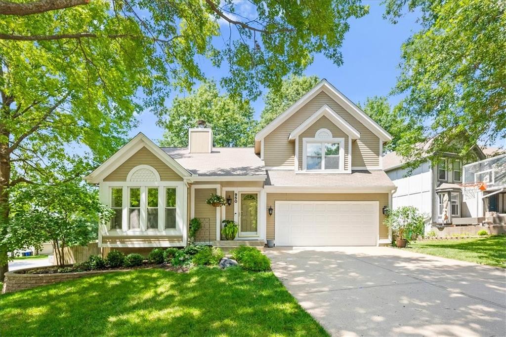 950 E Cavendish Trail