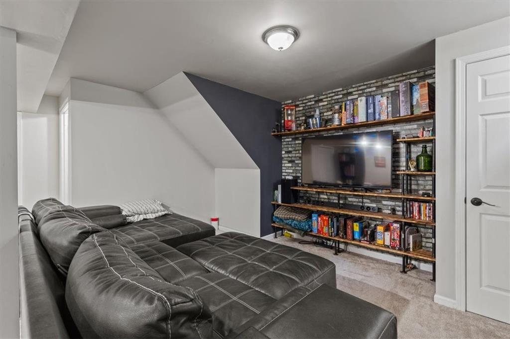 16161 S Mahaffie Street