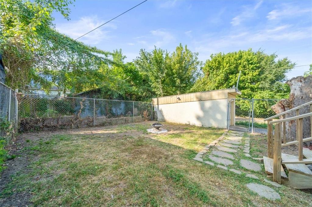 3217 Barber Avenue