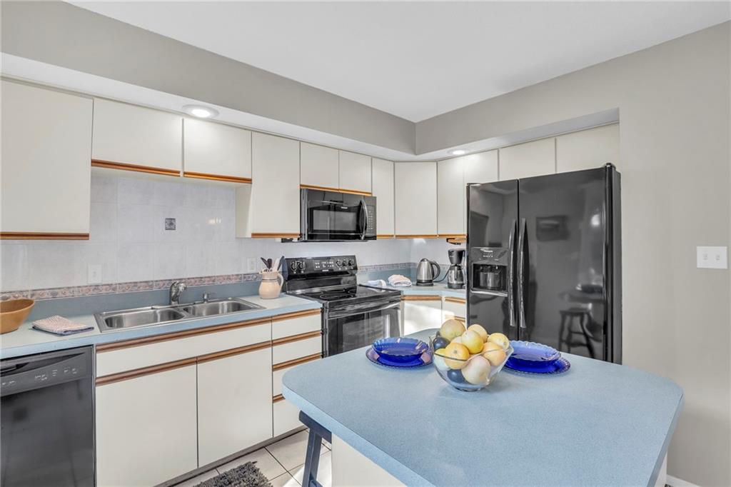 8124 Monrovia Street