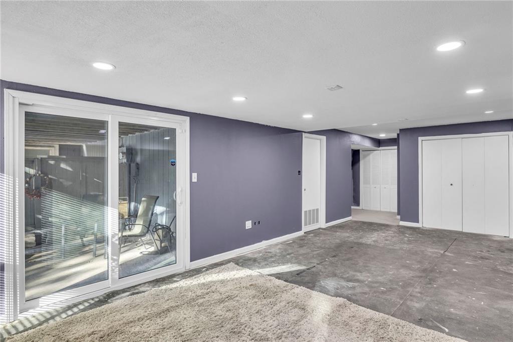 8124 Monrovia Street