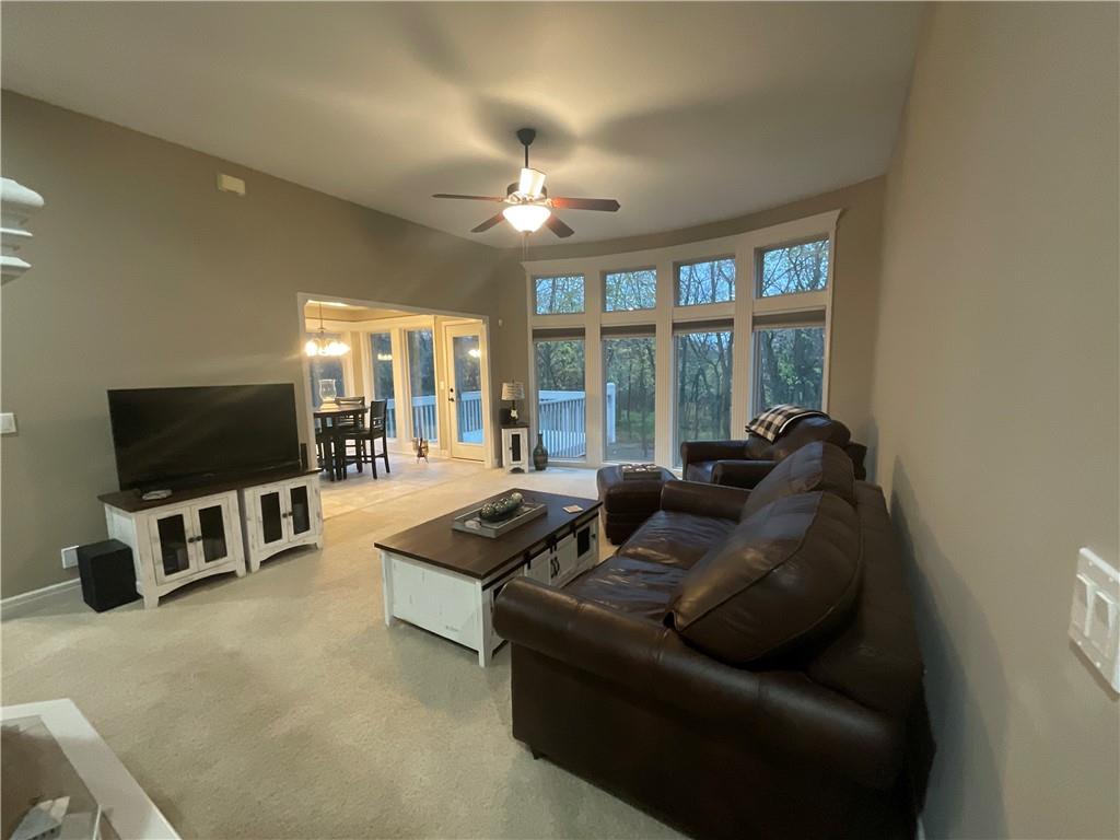 1601 Kentucky Drive