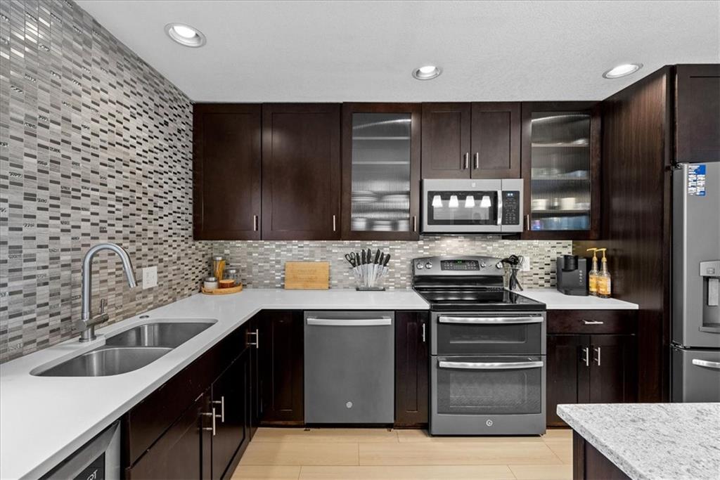 4057 Walnut Street Unit: 1