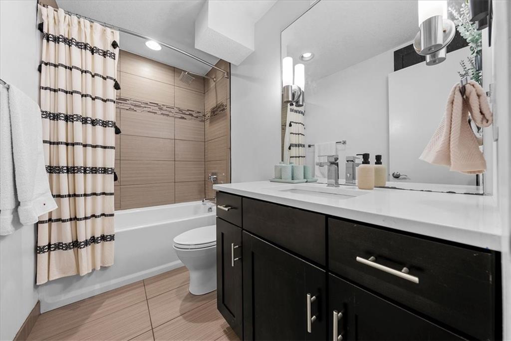 4057 Walnut Street Unit: 1