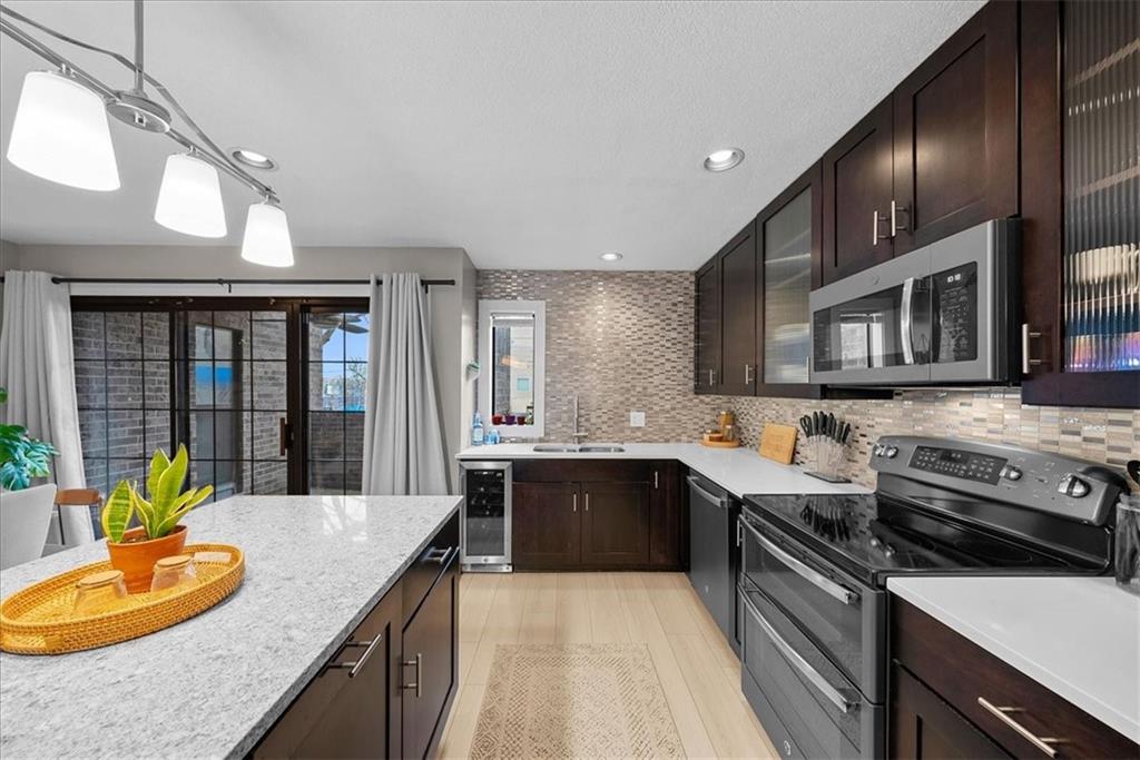 4057 Walnut Street Unit: 1