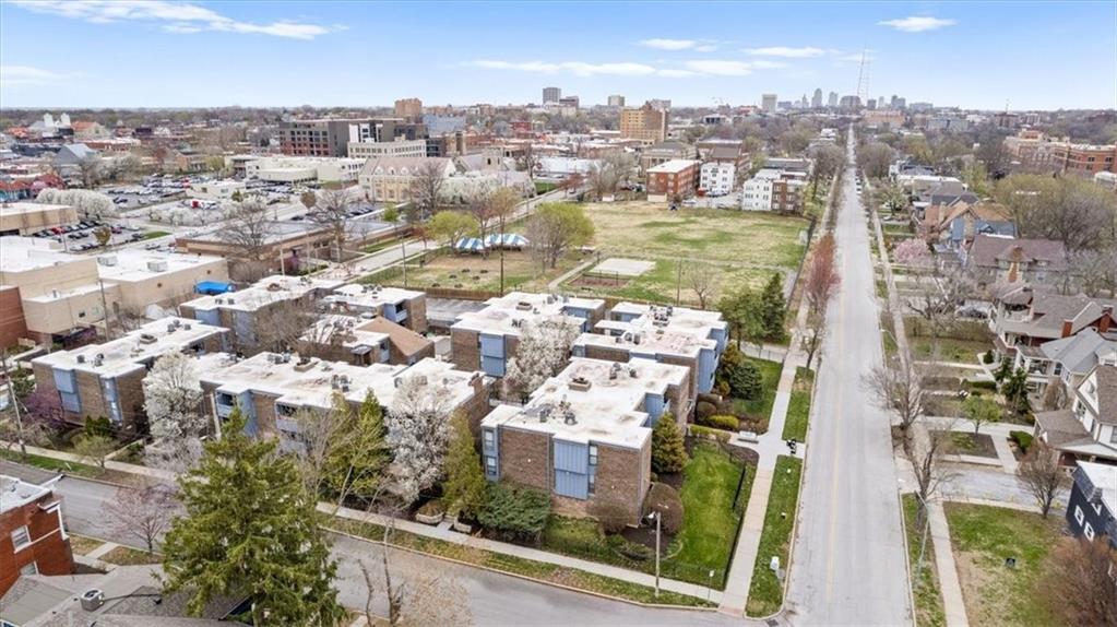 4057 Walnut Street Unit: 1