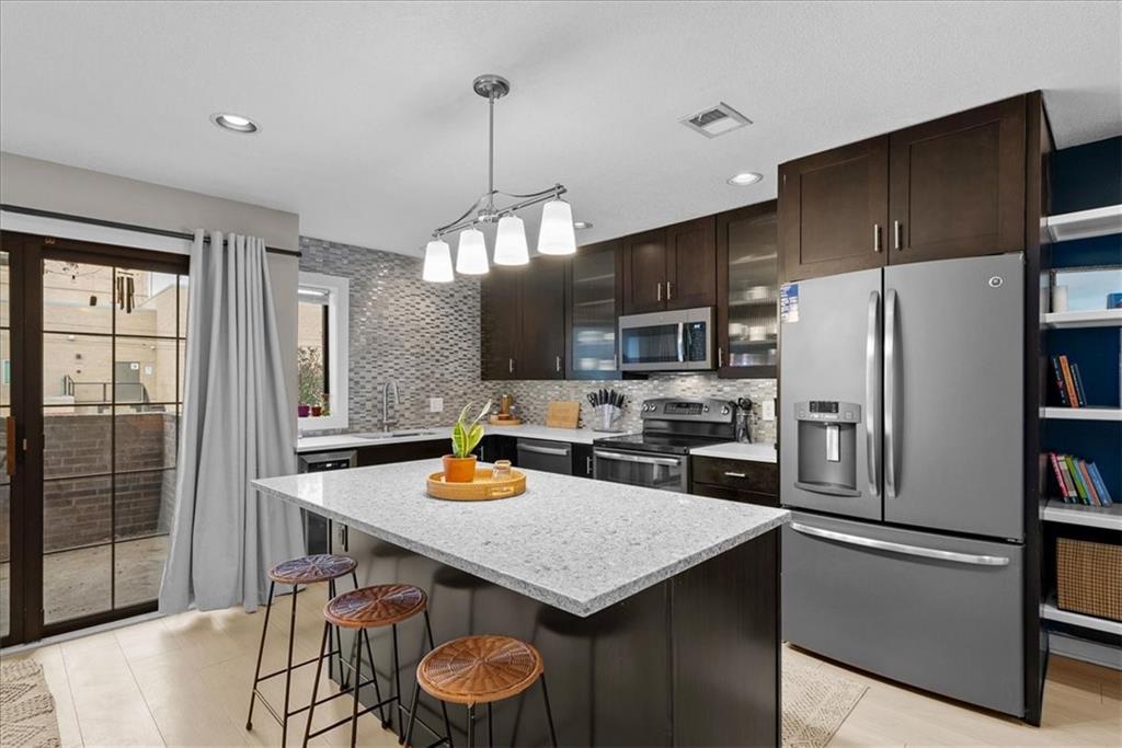 4057 Walnut Street Unit: 1