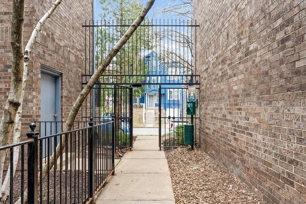 4057 Walnut Street Unit: 1