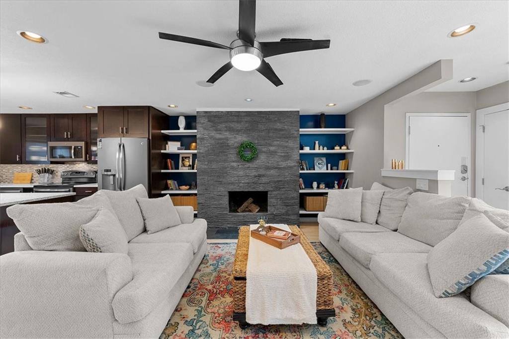 4057 Walnut Street Unit: 1