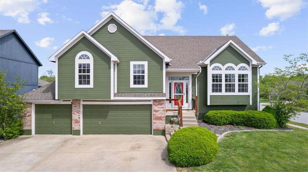 2357 SW Current Court