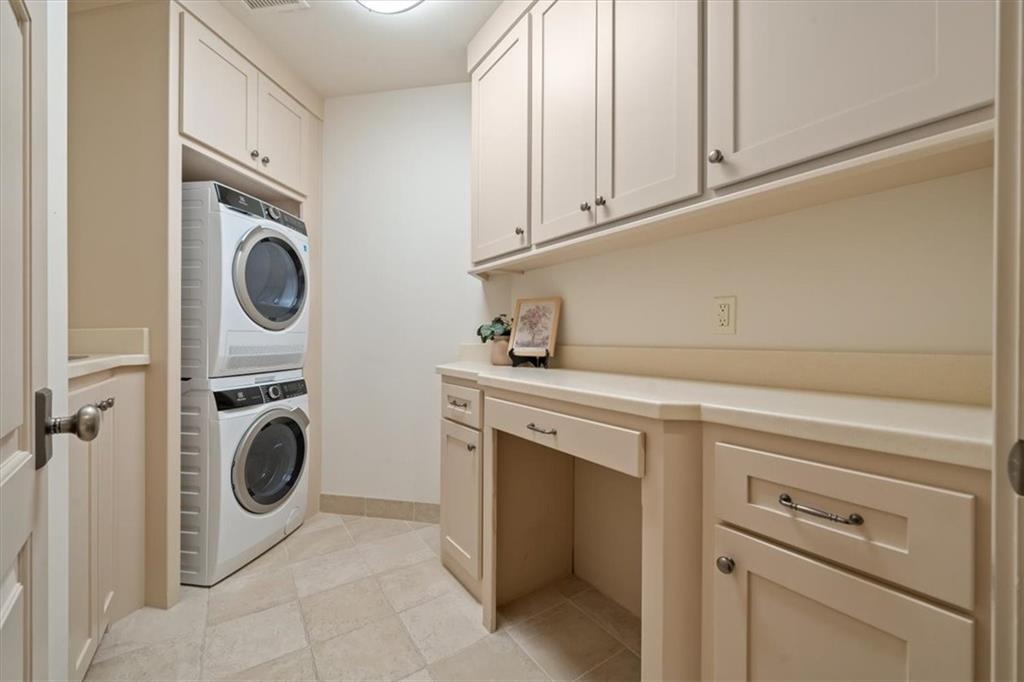 4801 W 133rd Street Unit: 201