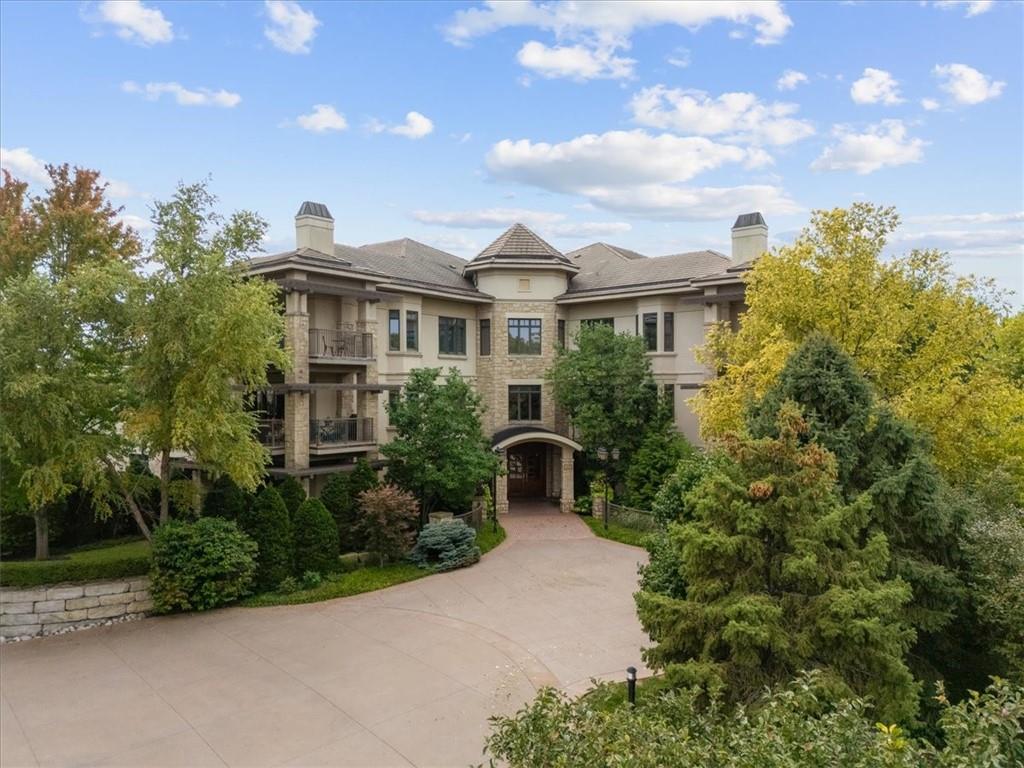 4801 W 133rd Street Unit: 201