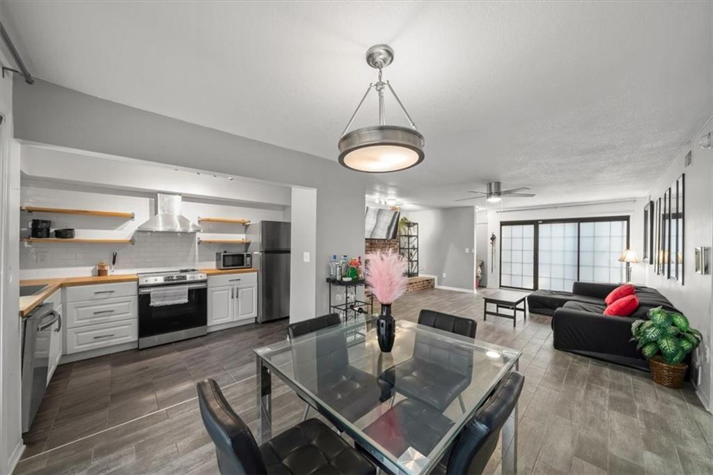 4057 Walnut Street Unit: 7