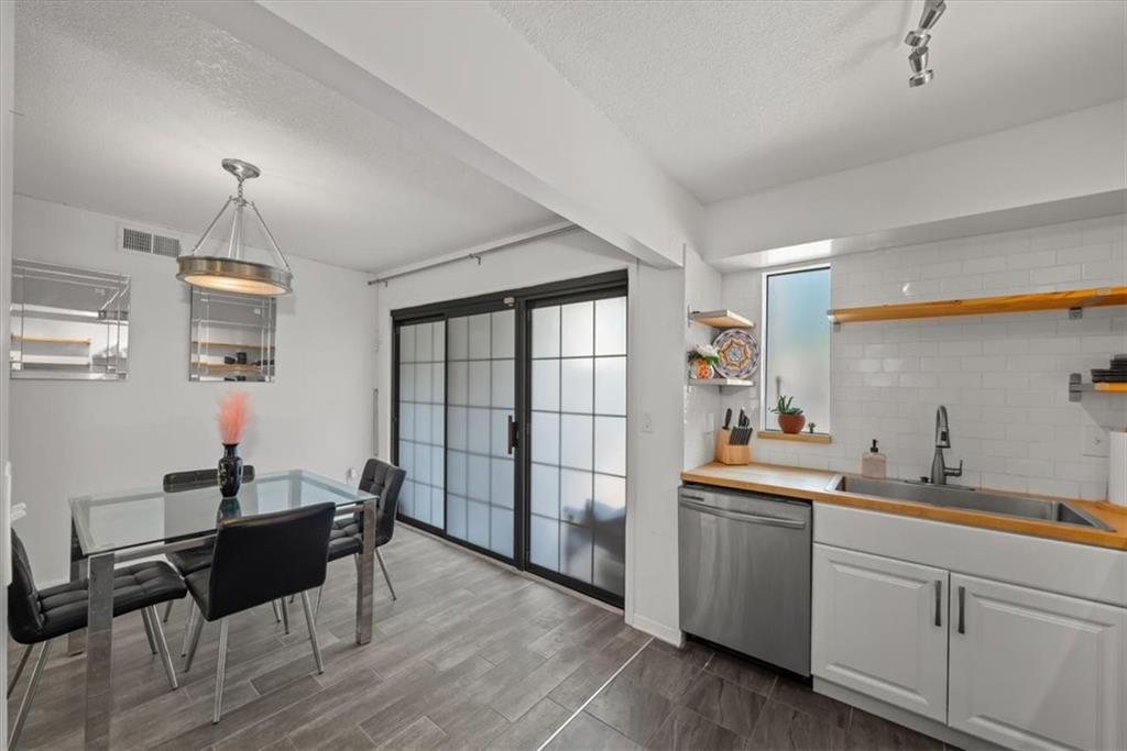 4057 Walnut Street Unit: 7