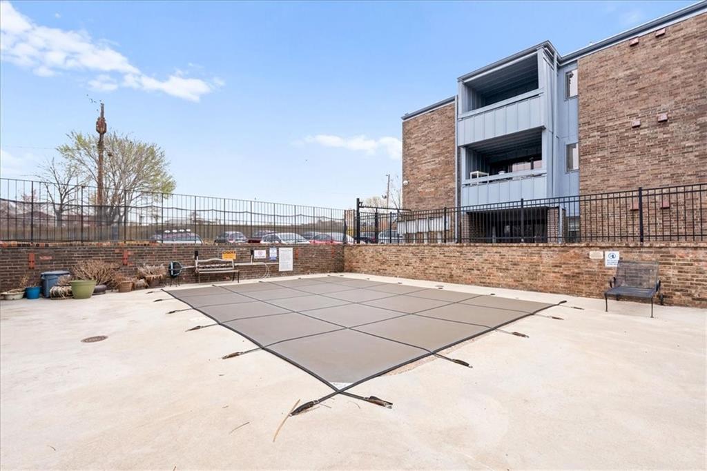 4057 Walnut Street Unit: 7