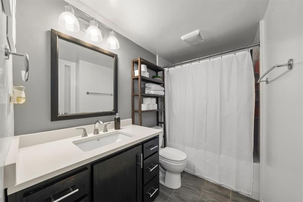 4057 Walnut Street Unit: 7