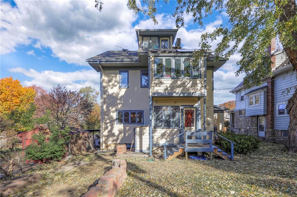 943 W 33rd Terrace