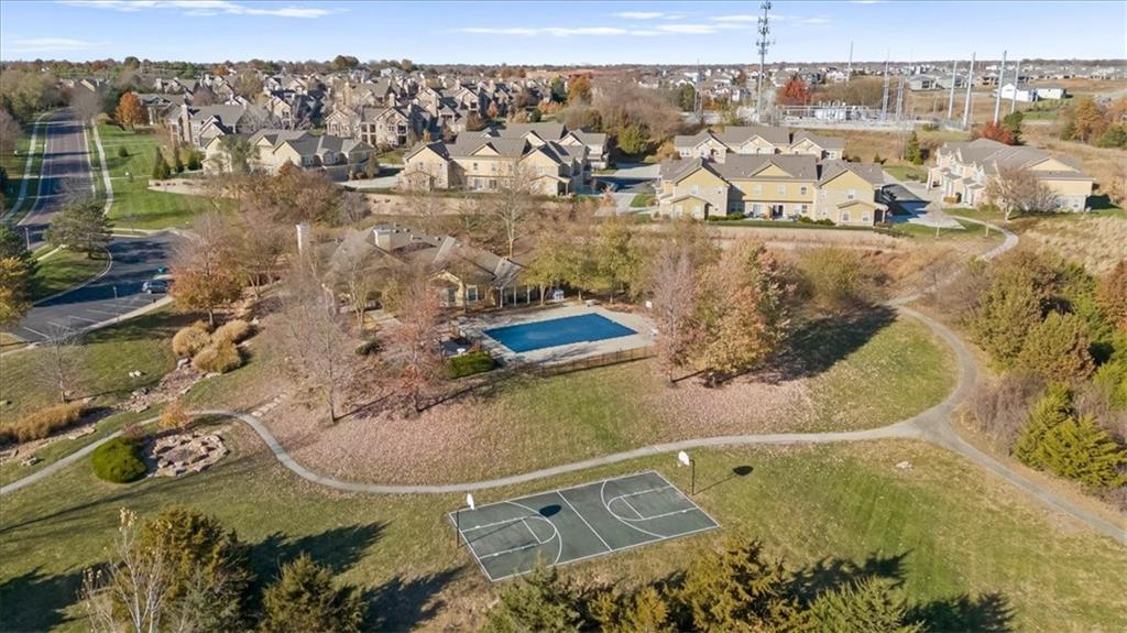 15908 Fontana Street Unit: 240