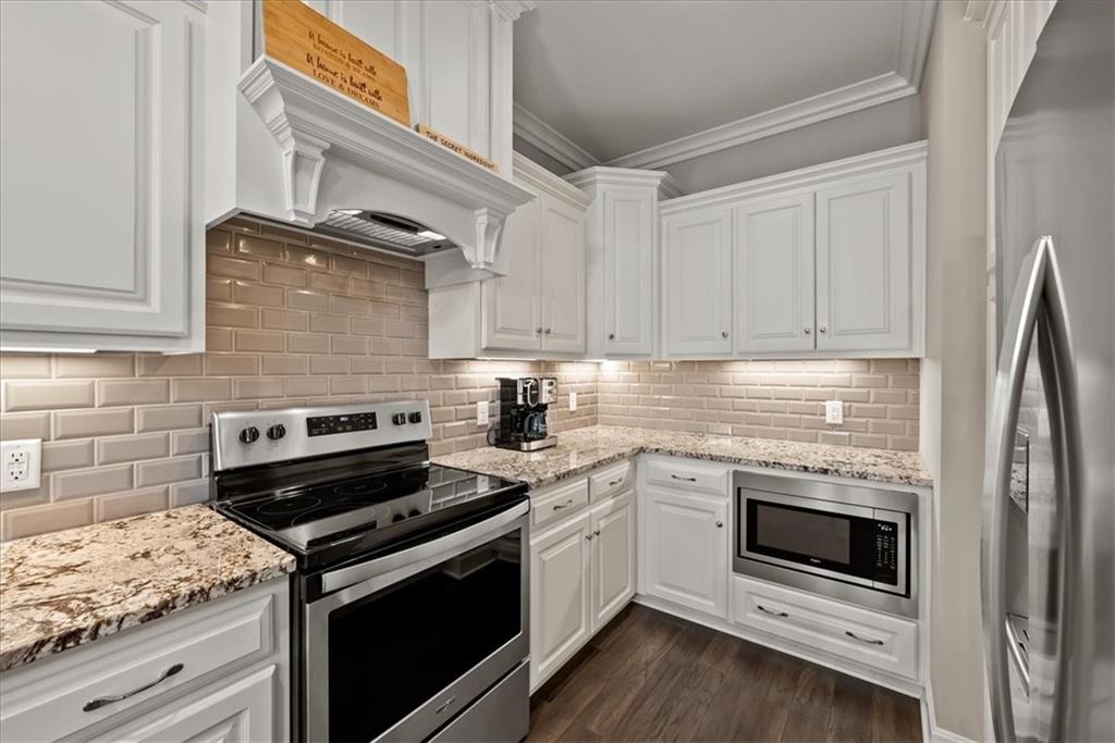 15908 Fontana Street Unit: 240