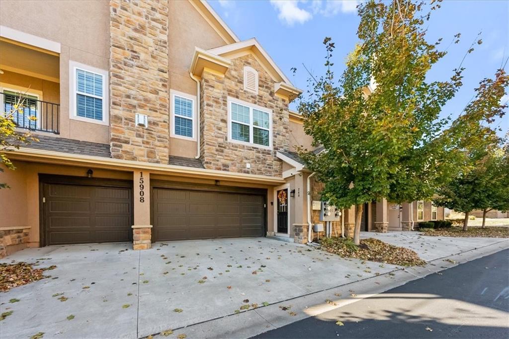 15908 Fontana Street Unit: 240