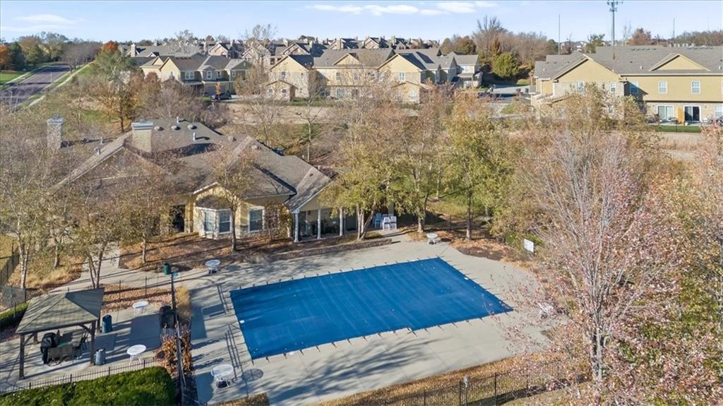 15908 Fontana Street Unit: 240