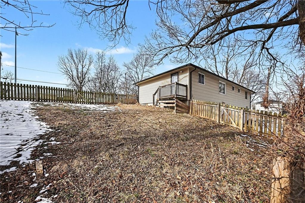 5103 NW High Drive Terrace