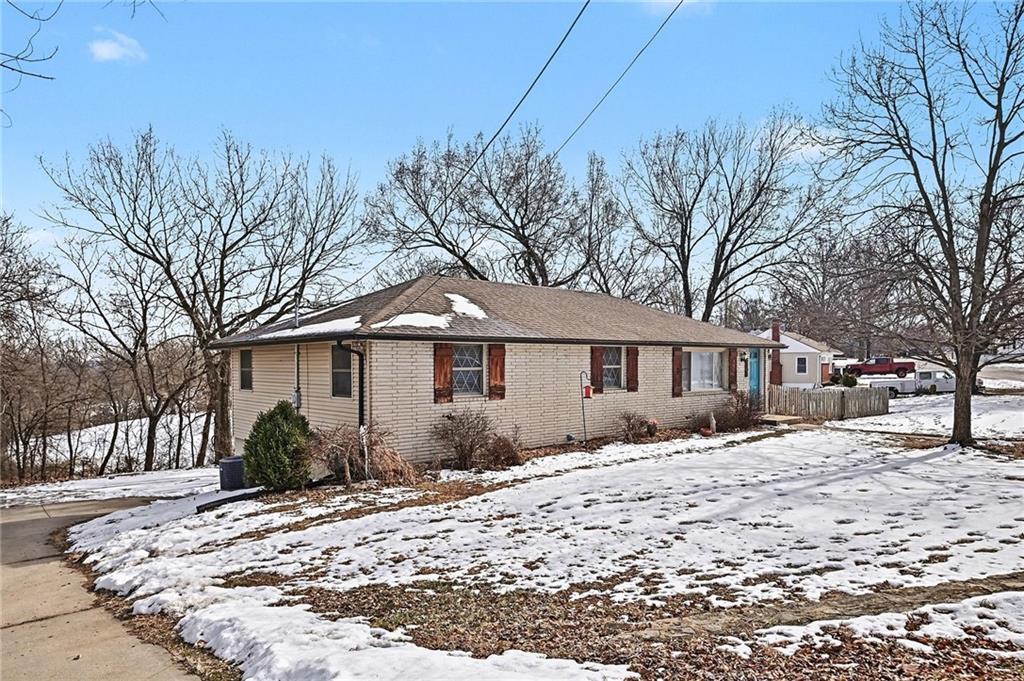 5103 NW High Drive Terrace