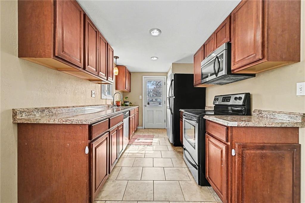 5103 NW High Drive Terrace