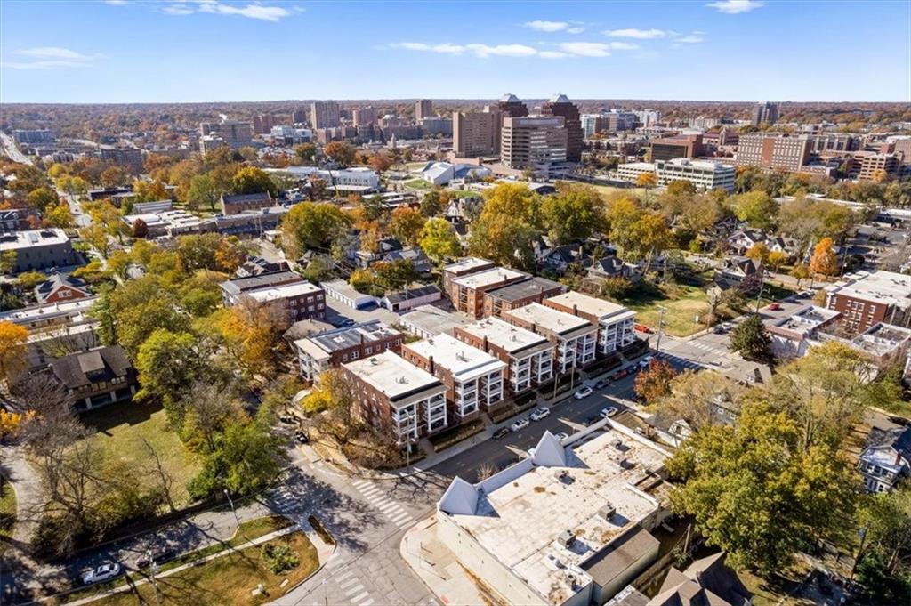 311 E 43rd Street Unit: 3W