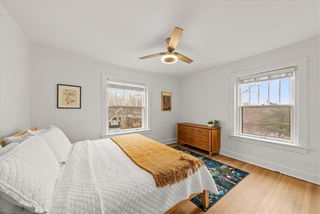 4227 Oak Street Unit: 3N