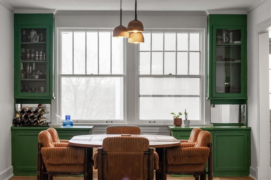 4227 Oak Street Unit: 3N