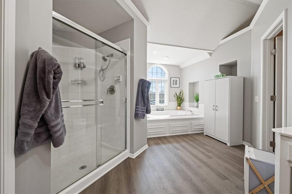 5924 NE Parks View Place