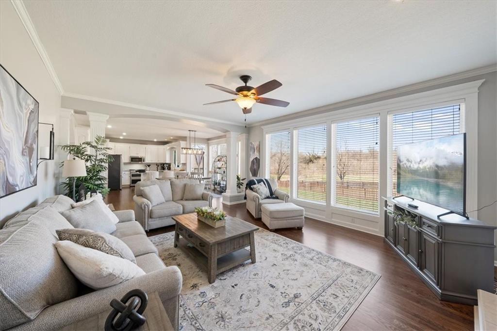 5924 NE Parks View Place