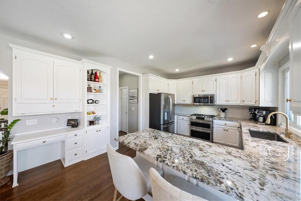 5924 NE Parks View Place