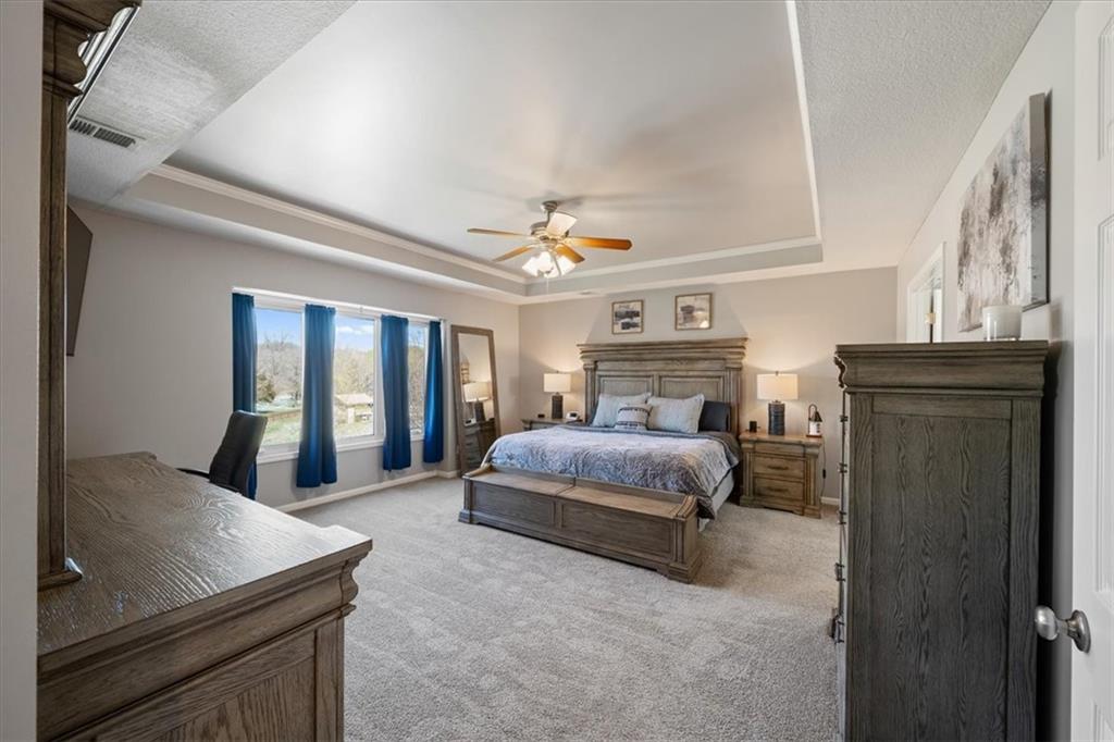 5924 NE Parks View Place