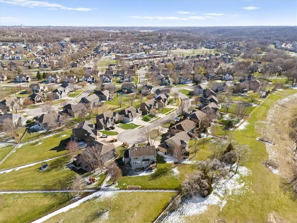 5924 NE Parks View Place