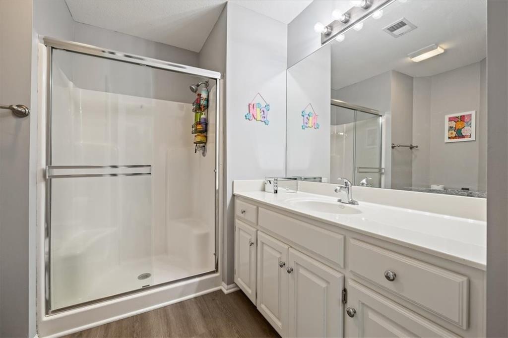 5924 NE Parks View Place