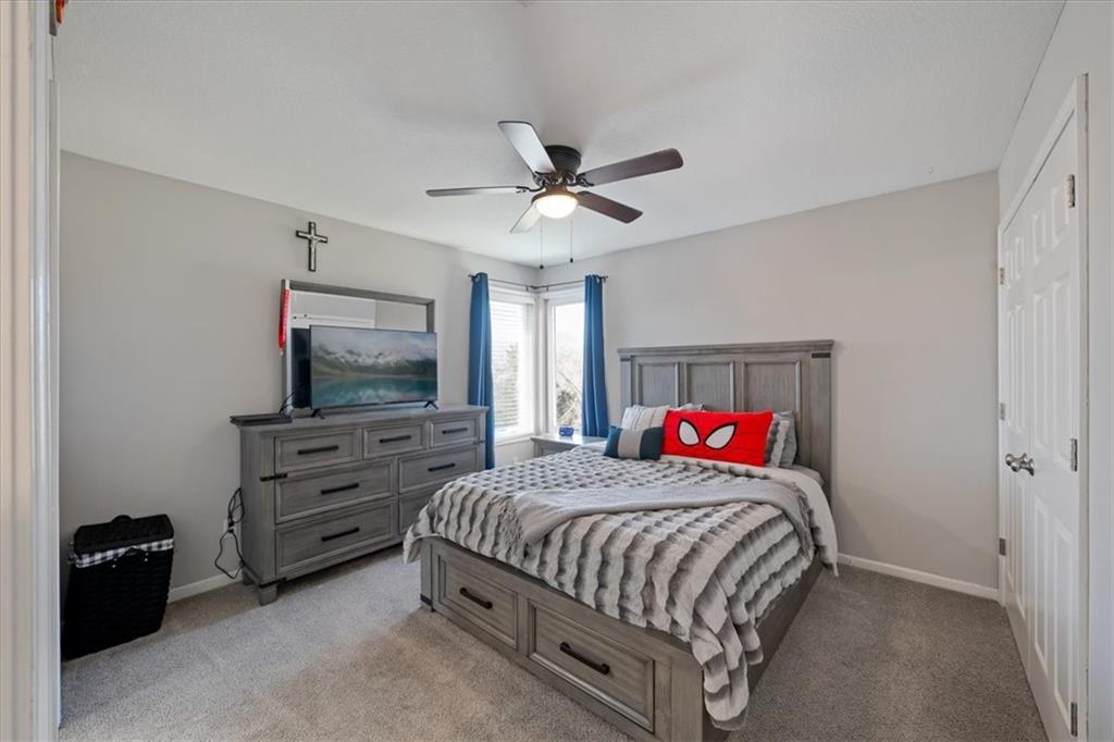 5924 NE Parks View Place