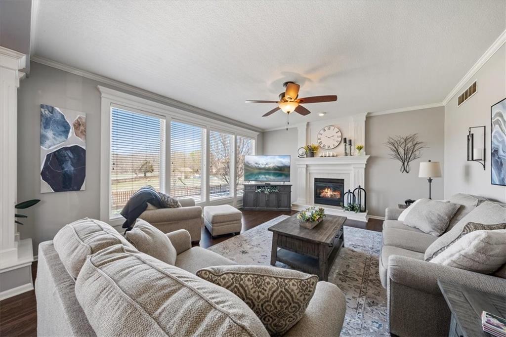 5924 NE Parks View Place