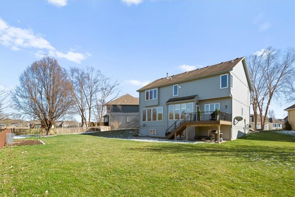 5924 NE Parks View Place