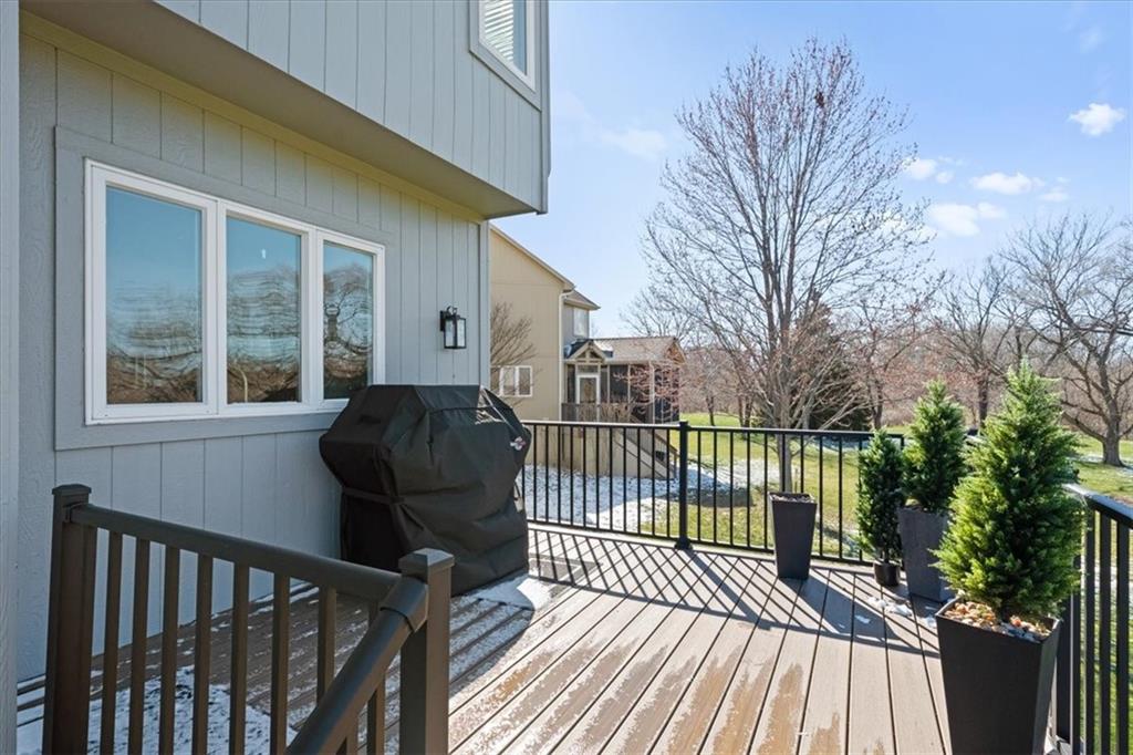 5924 NE Parks View Place