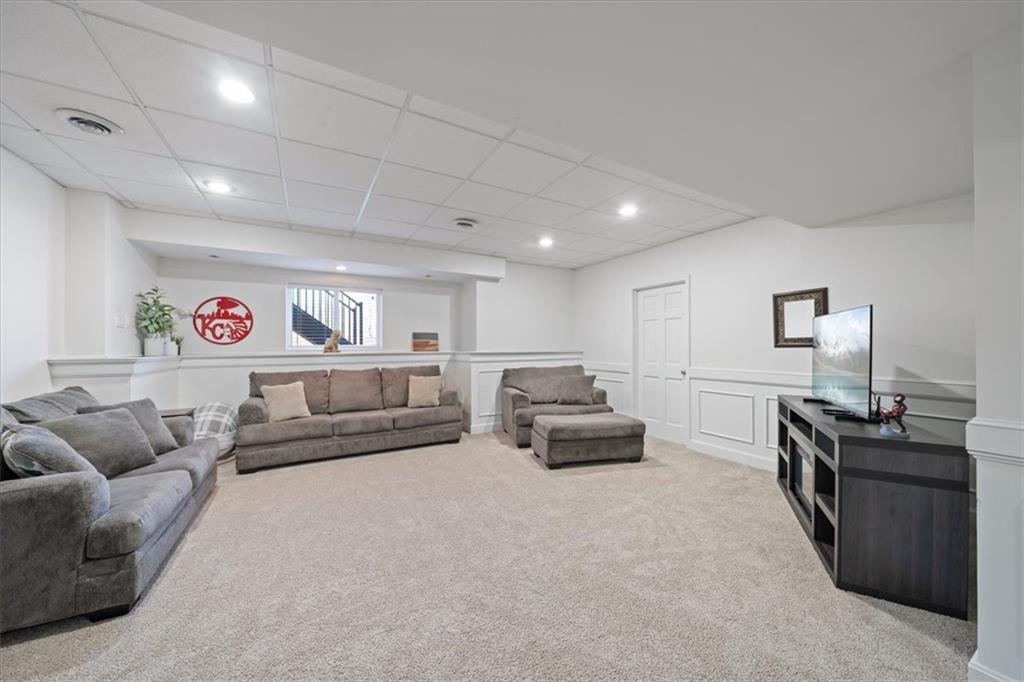 5924 NE Parks View Place