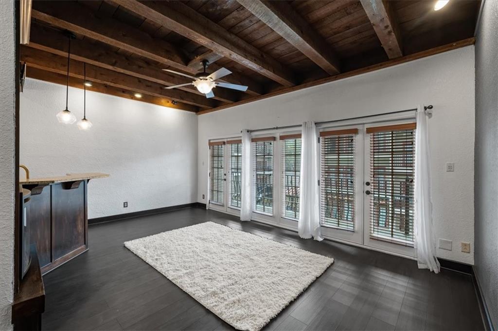 1111 W 46th Street Unit: 22